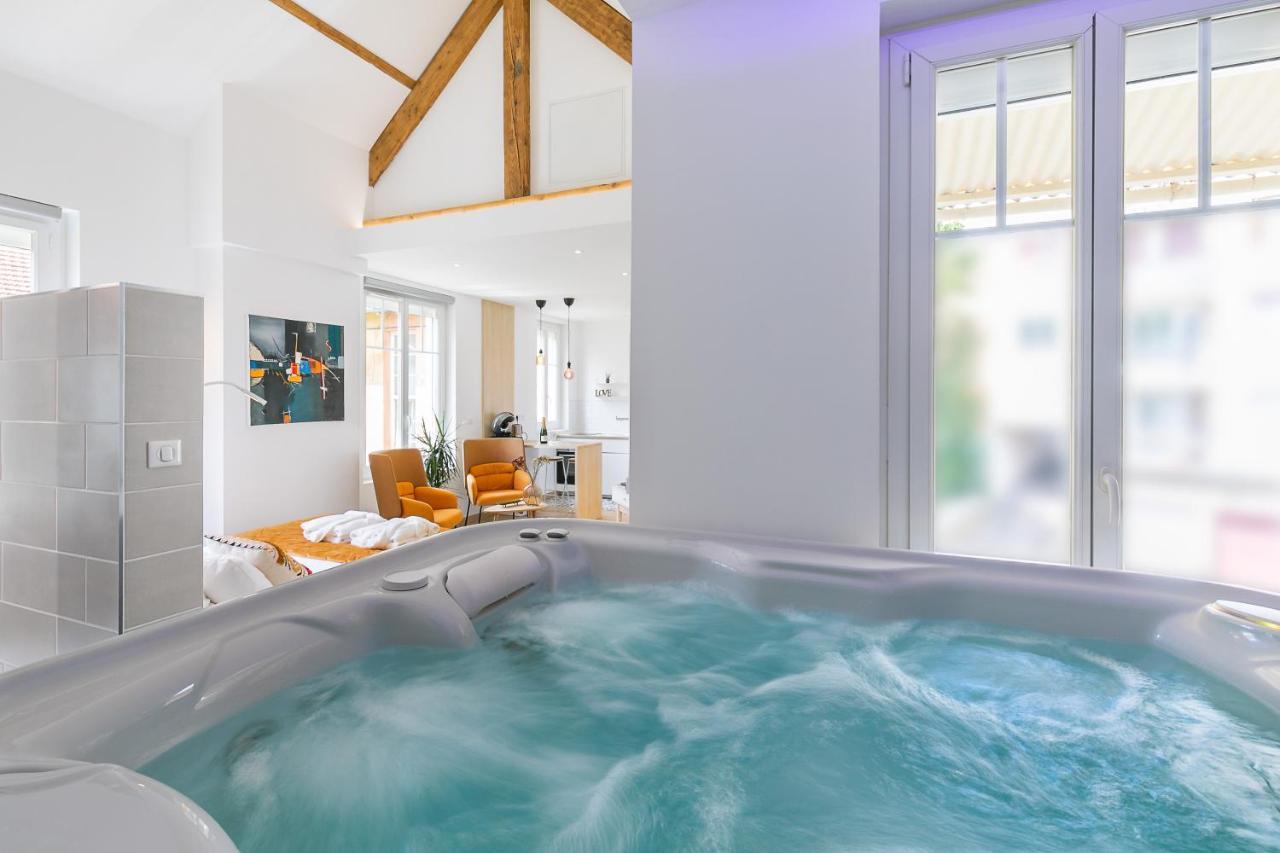 Relax Spa, Avec Jacuzzi A 디종 외부 사진